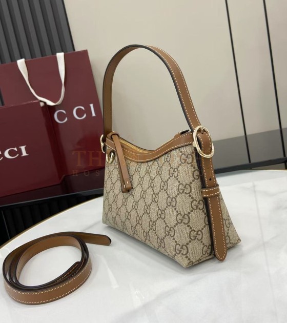 Gvc*1 GG Emblem Fall Collection Beige Ebony GG Canvas Shoulder Bag 22*14*8cm Master Quality