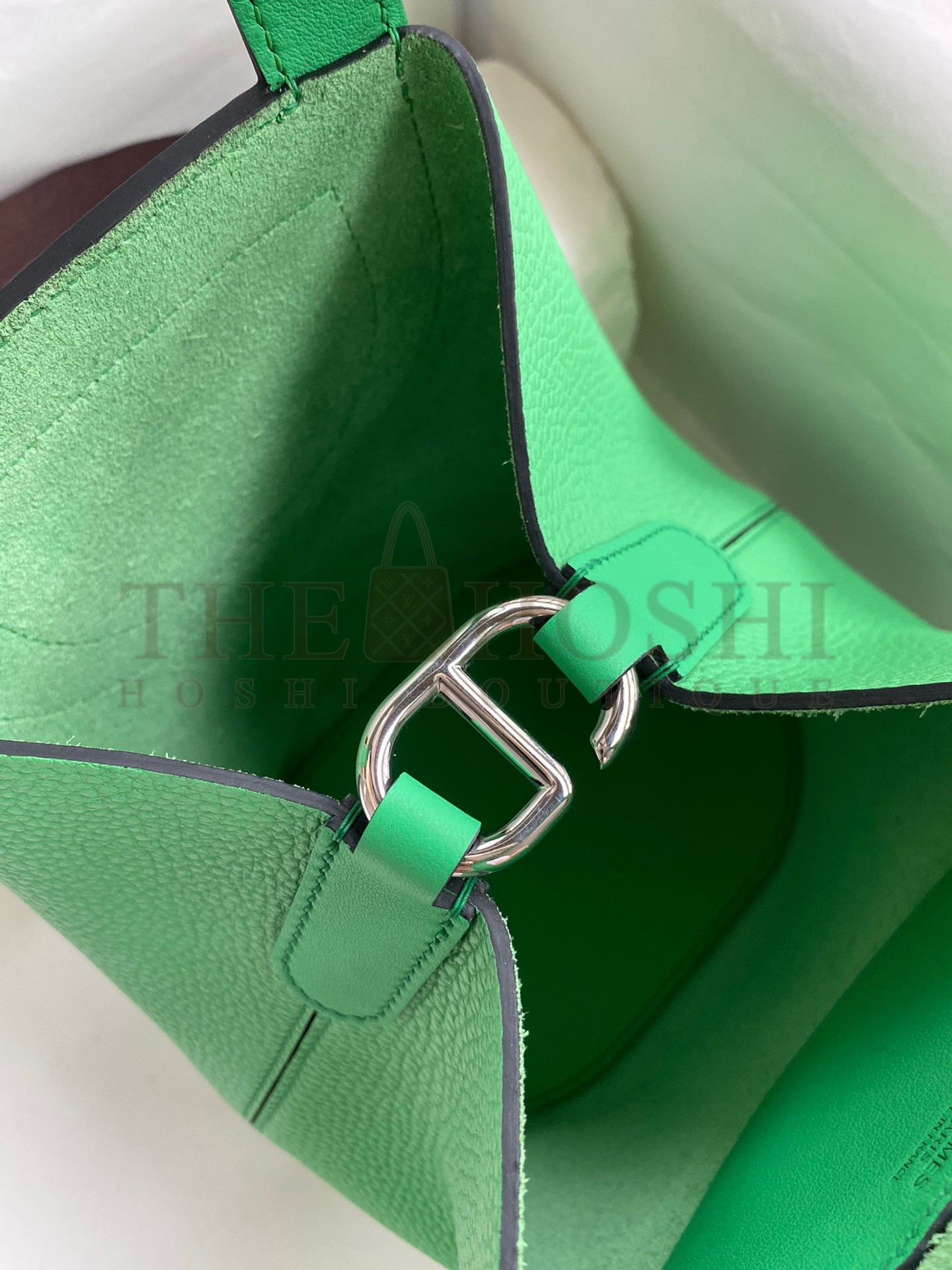 H**me5 In The Loop 18 Handmade Bag in Vert Comics Clemence Leather Master Quality