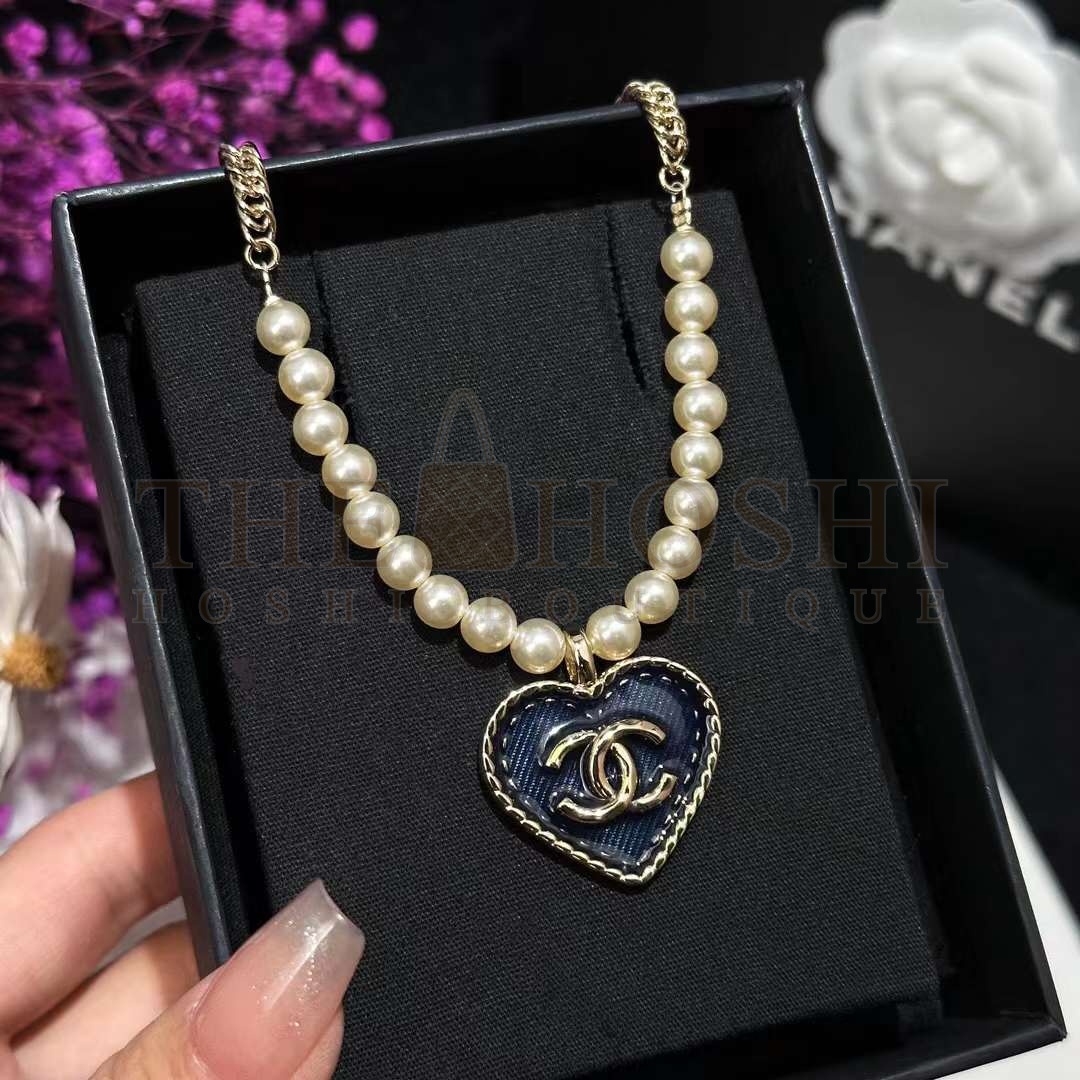 Ch**el Women CC Pendant Necklace Metal Glass Pearls Gold Blue Pearly White Master Quality
