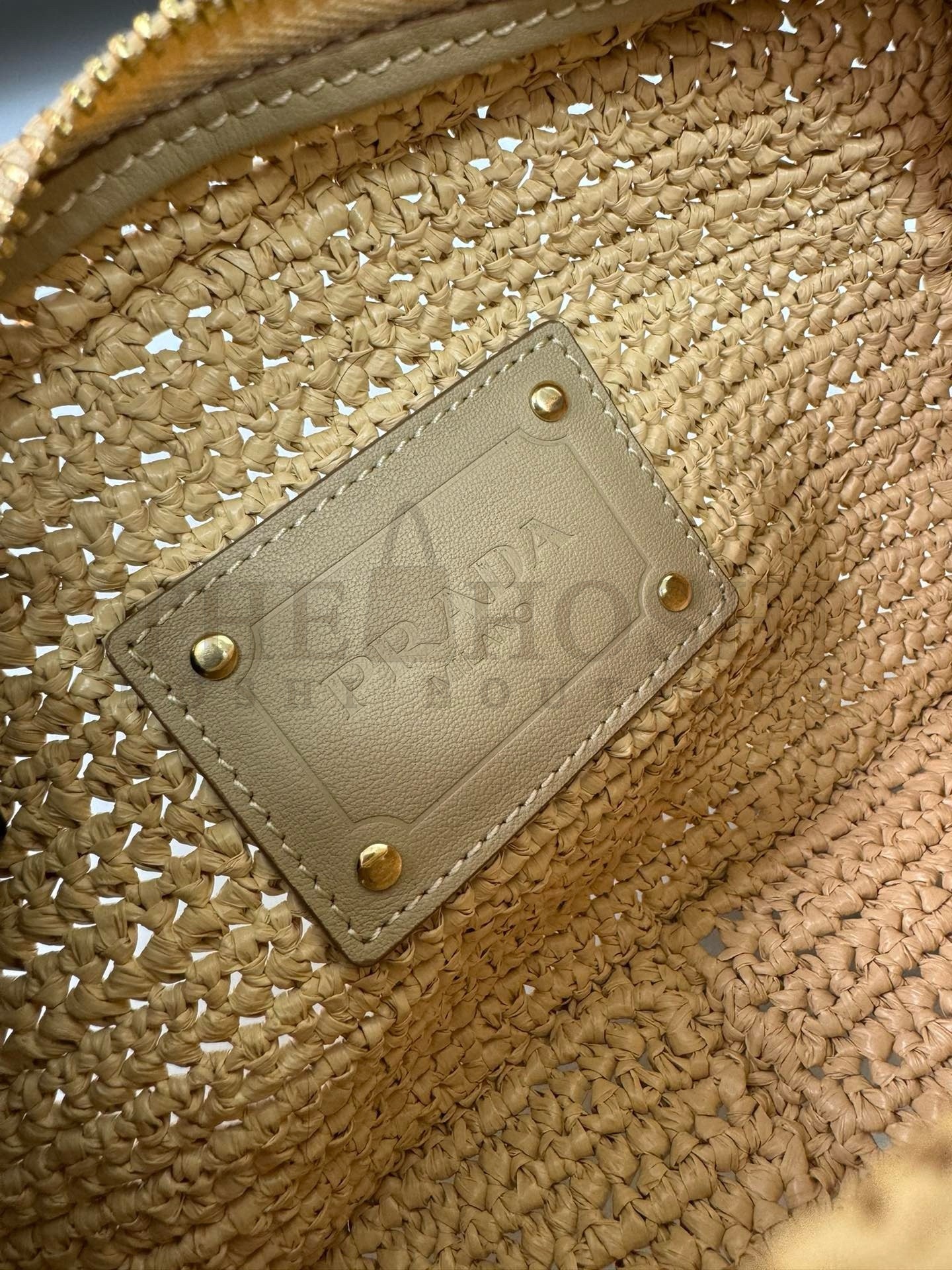 Pra*a Crochet Shoulder Bag in Natural Raffia-effect Yarn Master Quality