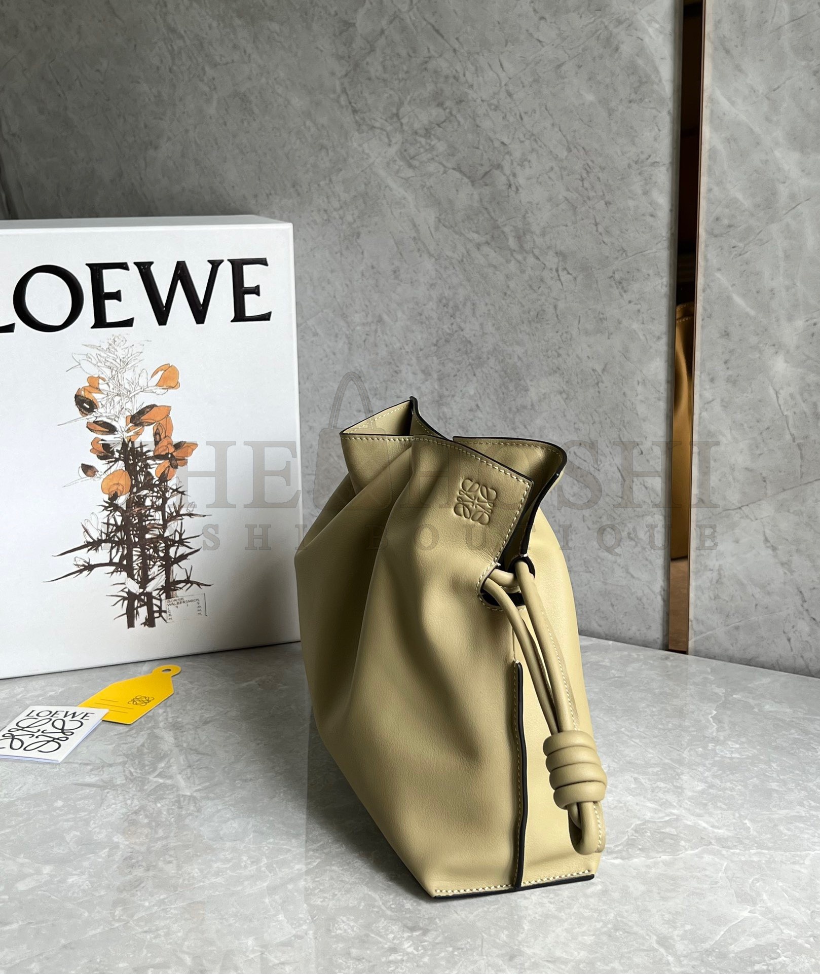 L0ew* Flamenco Clutch Bag In Clay Green Calfskin Master Quality