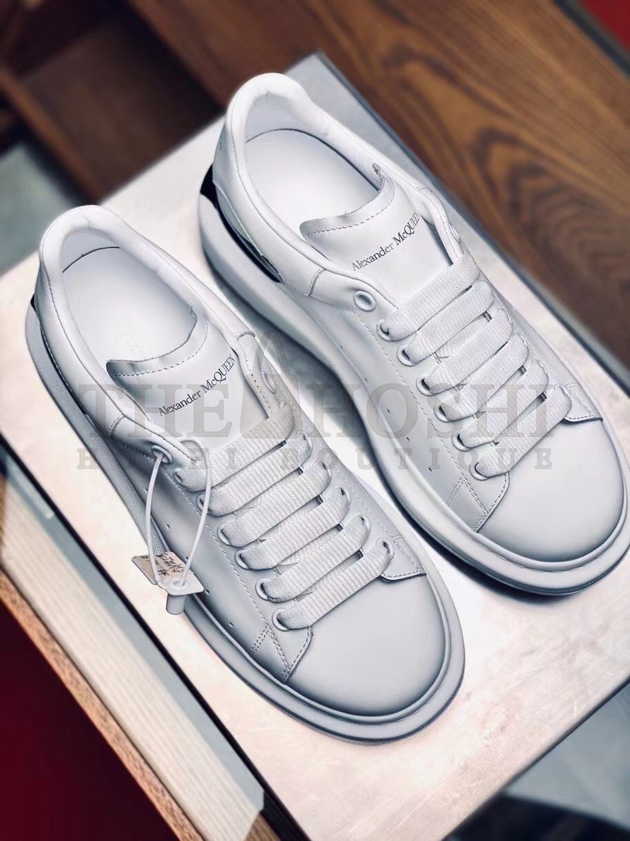 A1exa*der Mcqv*en Women