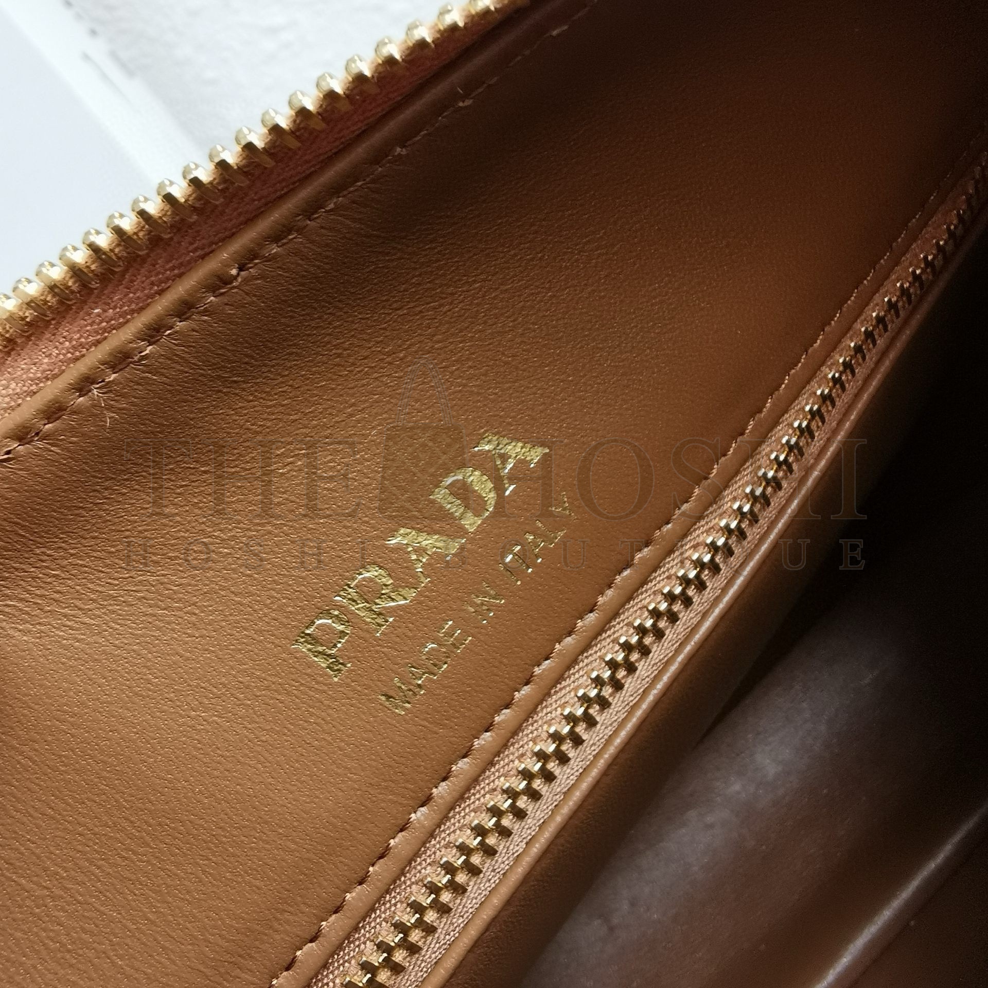 Pra*a Shoulder Bag in Brown Grained Leather Master Quality