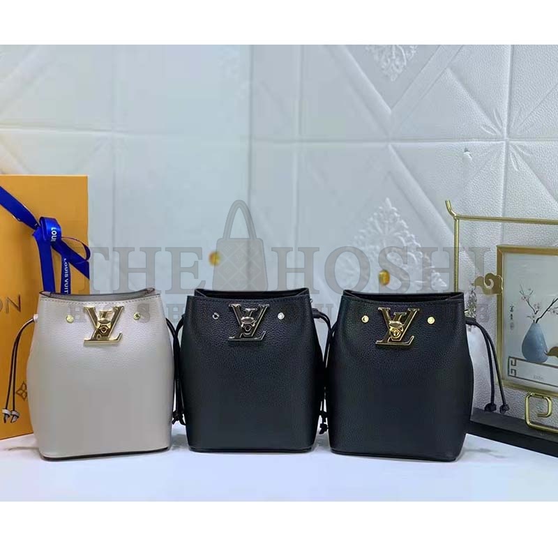 L0vis Vvtt0n LV Women Nano Lockme Bucket Bag Greige Beige Grained Calf Master Quality