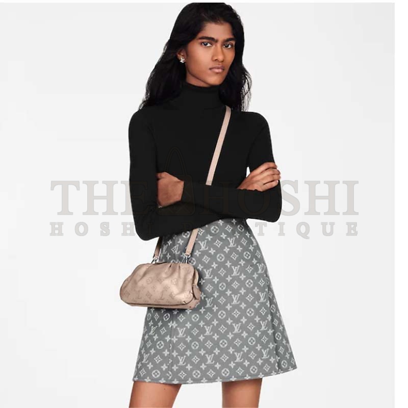 L0vis Vvtt0n LV Women Scala Mini Pouch Coquille Mahina Perforated Calf Leather Master Quality