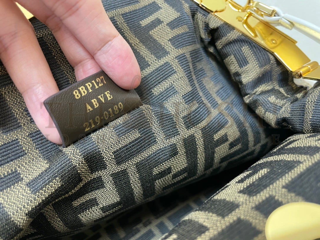 F**di First Medium Bag In White Nappa Leather Master Quality