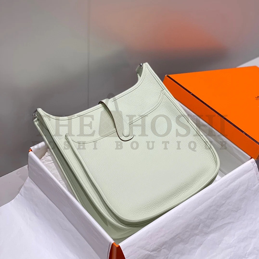 H**me5 Evelyne III 29 Bag in Vert Fizz Clemence Leather Master Quality