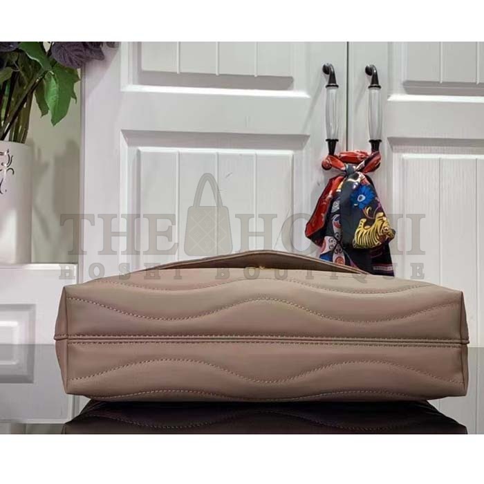 L0vis Vvtt0n LV Women New Wave Chain Bag GM Dark Taupe Quilted Smooth Calf Leather Master Quality