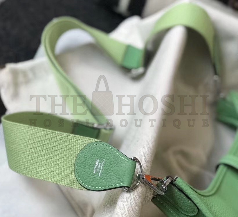 H**me5 Evelyne III 29 Bag In Vert Criquet Clemence Leather Master Quality