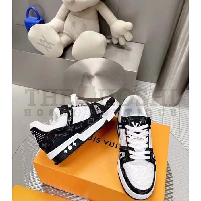 L0vis Vvtt0n Unisex LV Trainer Sneaker Black Monogram Calf Master Quality