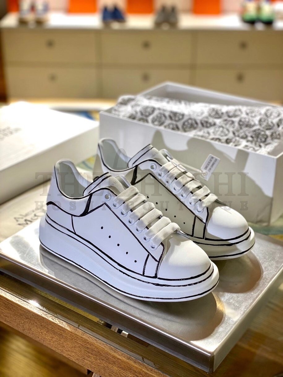 A1exa*der Mcqv*en Men