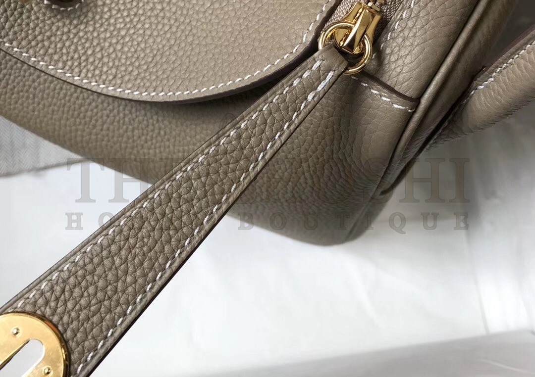 H**me5 Lindy 30cm Bag In Grey Clemence Leather Master Quality