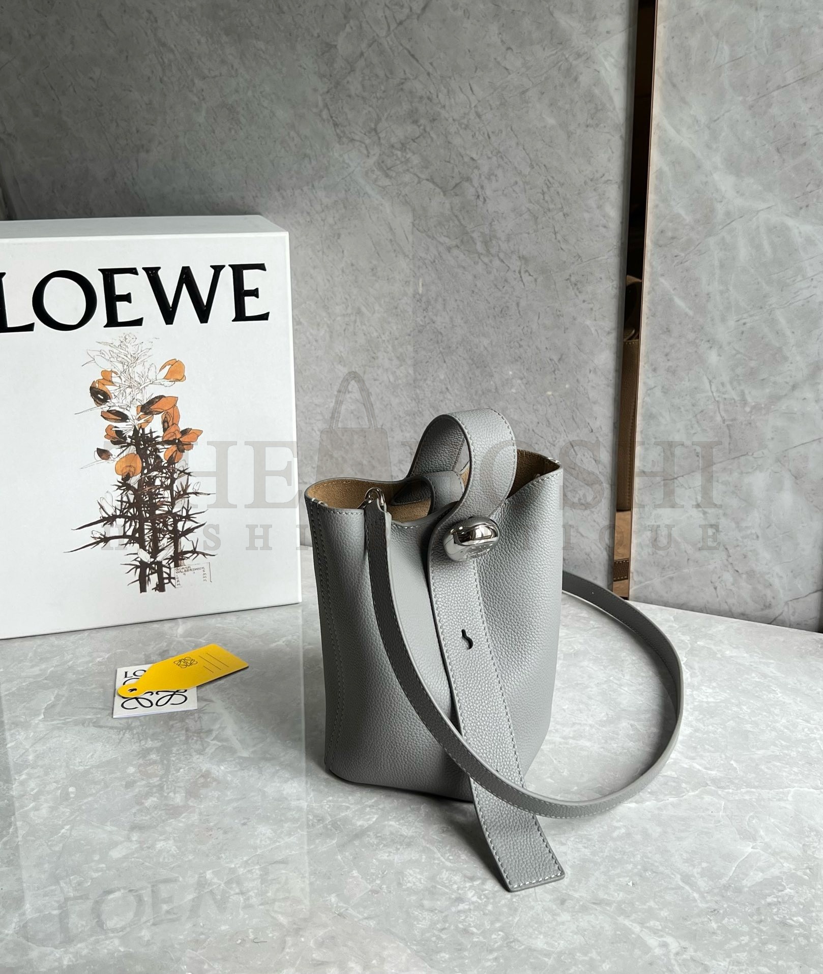 L0ew* Mini Pebble Bucket Bag in Grey Grained Leather Master Quality