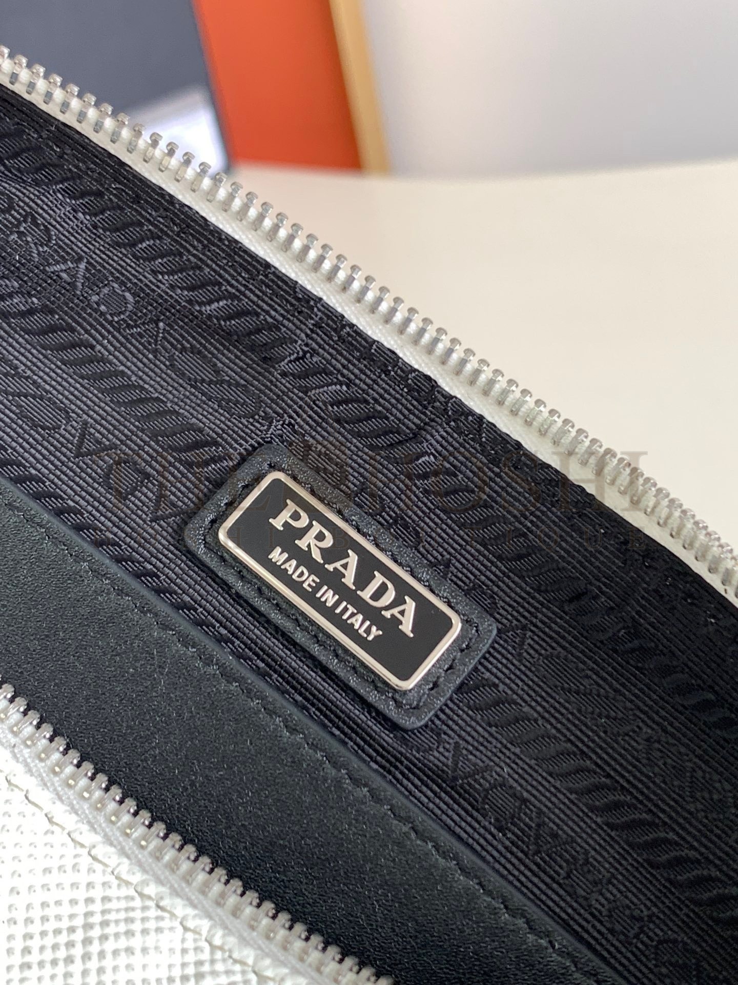 Pra*a Triangle Shoulder Bag In White Saffiano Leather Master Quality