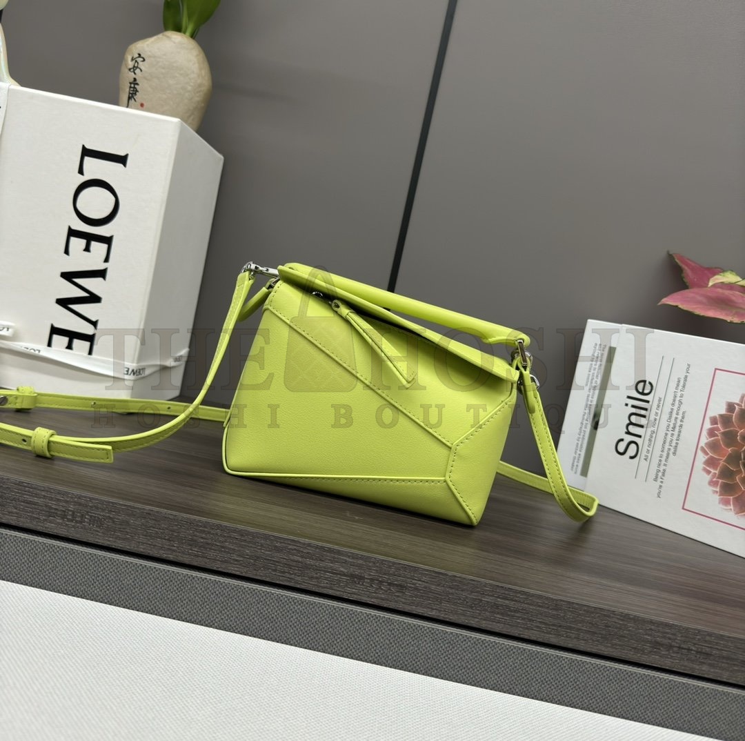 L0ew* Mini Puzzle bag in soft grained calfskin Master Quality