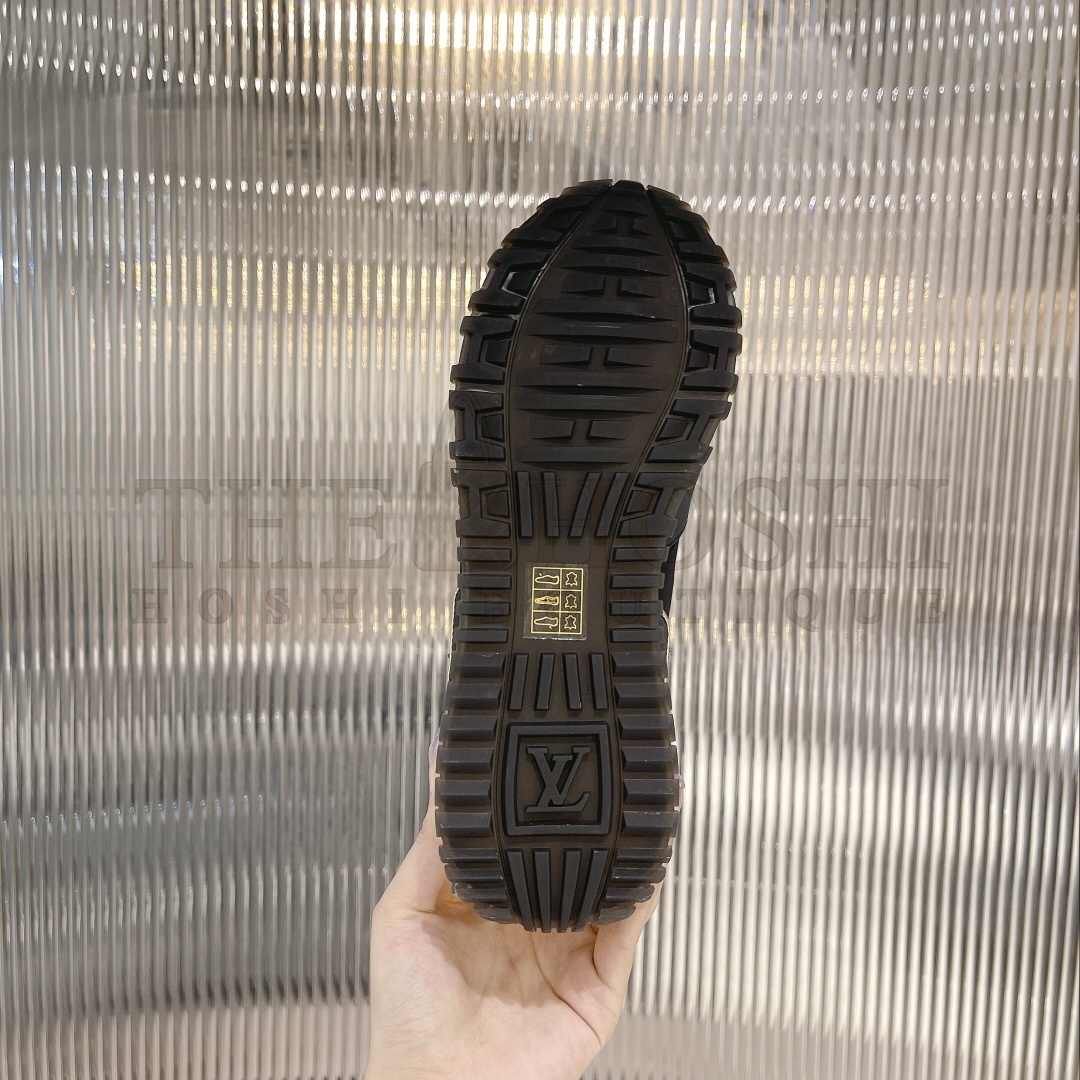 1AAP3H RUN AWAY Sneakers LV shoes Master Quality