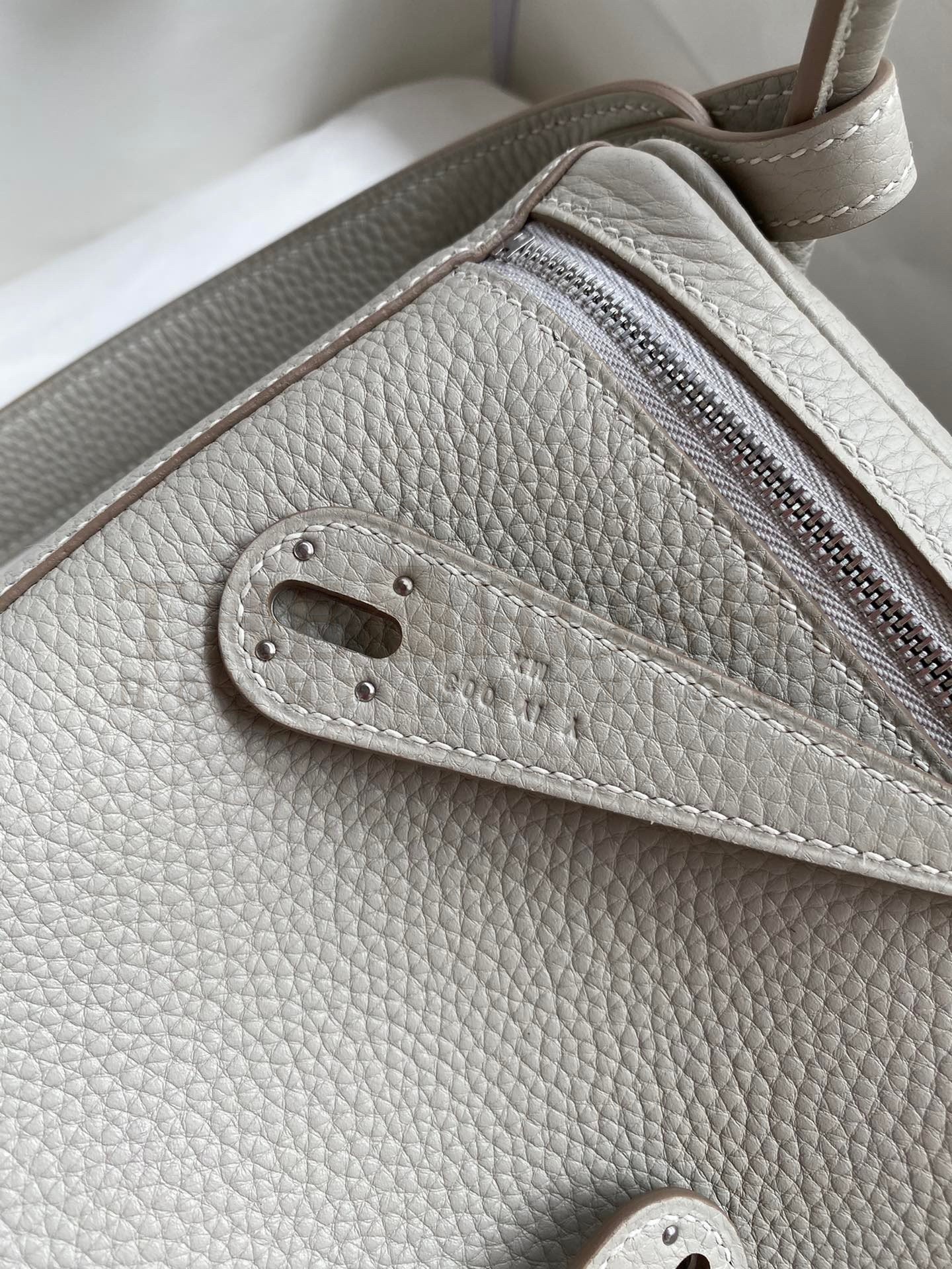 H**me5 Lindy 26 Handmade Bag In Pearl Grey Clemence Leather Master Quality