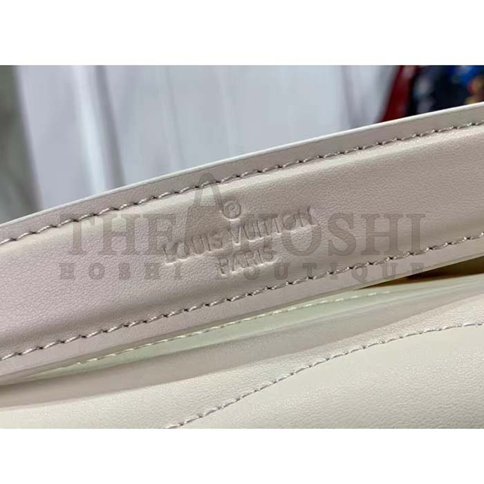 L0vis Vvtt0n LV Women New Wave Chain Bag GM Ivory Quilted Smooth Calf Leather Master Quality