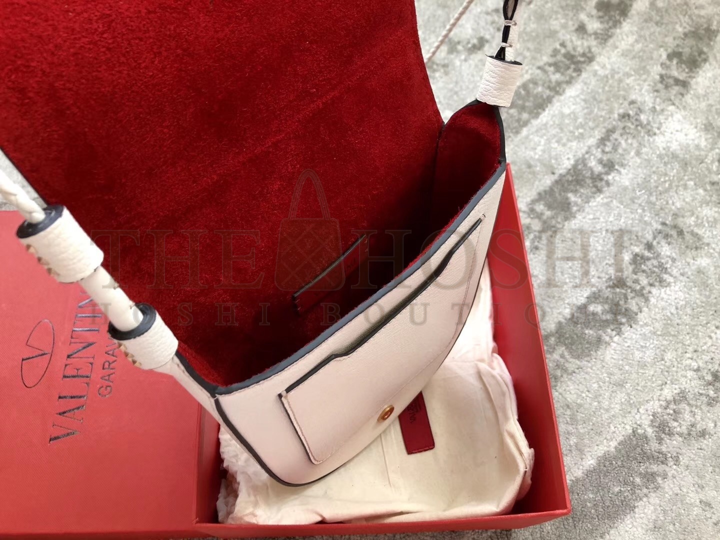 Va1e*ntin0 Medium Vring Crossbody Bag In White Goatskin Master Quality
