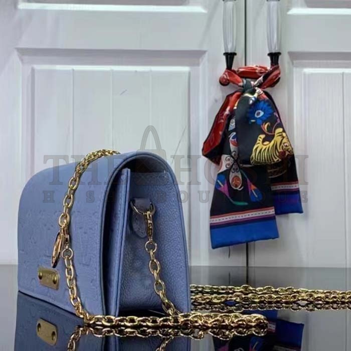 L0vis Vvtt0n LV Women Wallet On Chain Lily Blue Hour Monogram Empreinte Embossed S*pple Grained Cowhide Leather Master Quality