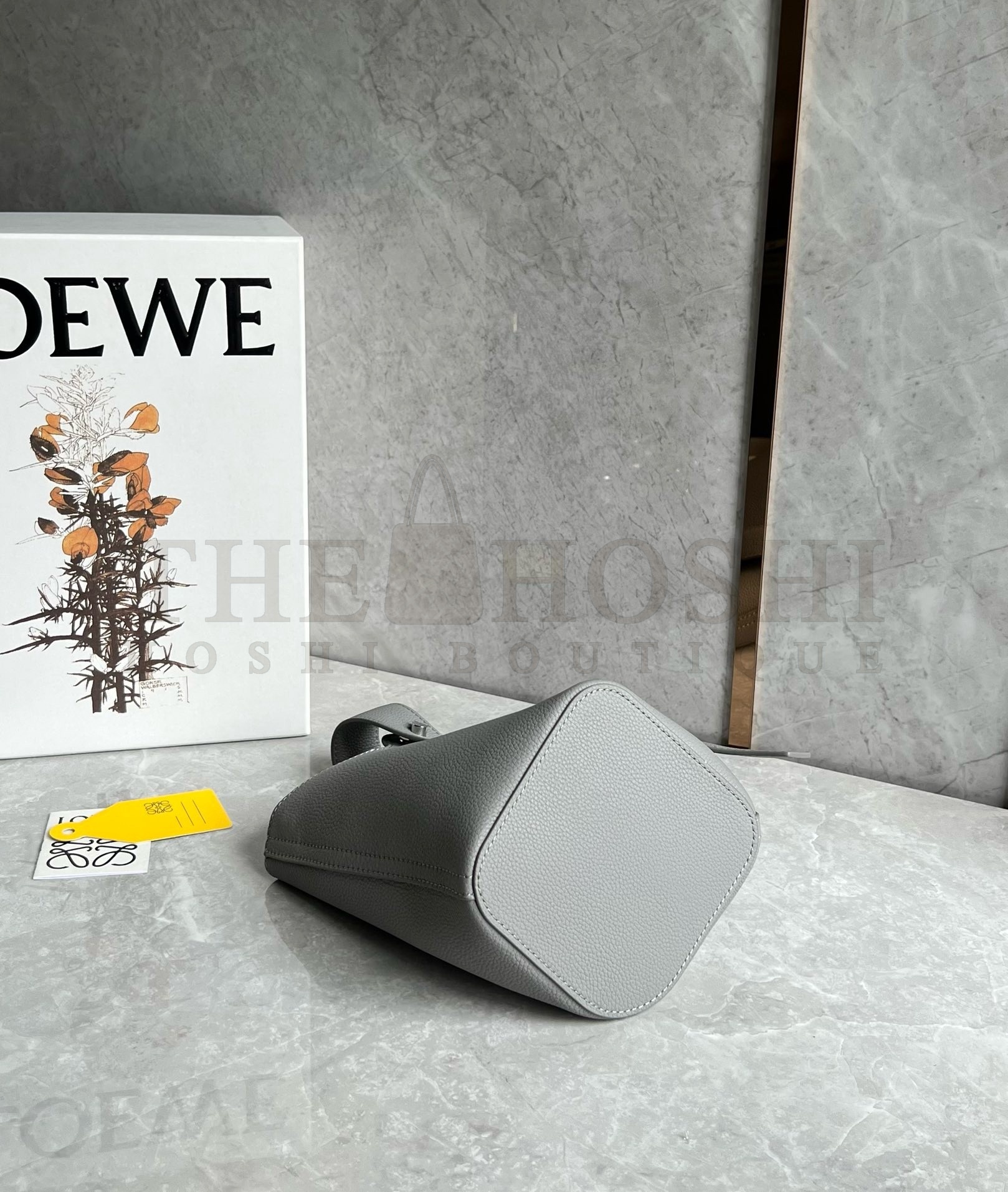 L0ew* Mini Pebble Bucket Bag in Grey Grained Leather Master Quality