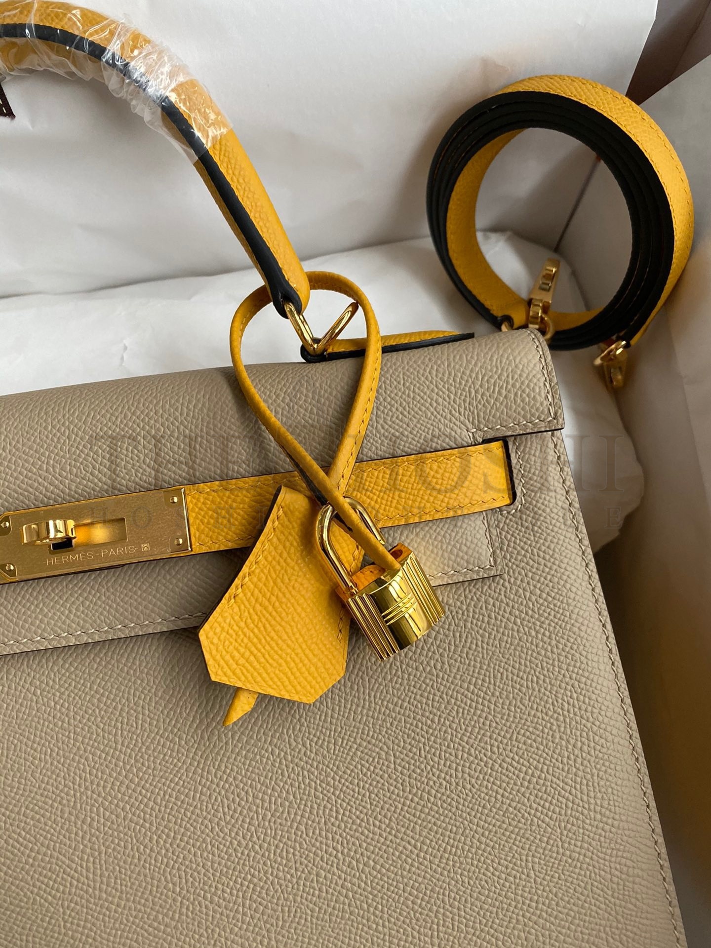 H**me5 Kelly Sellier 28 Bicolor Bag in Trench and Yellow Epsom Calfskin Master Quality