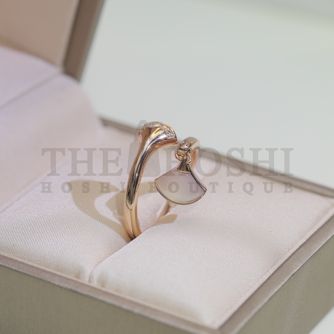 Bv1g*ai DIVAS’DREAM RING, White Mother-of-Pearl Master Quality