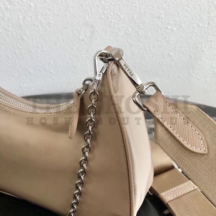 Pra*a Re-Edition 2005 Shoulder Bag In Beige Nylon Master Quality