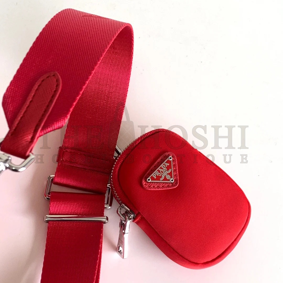 Pra*a Re-Edition 2005 Shoulder Bag In Red Re-Nylon Master Quality