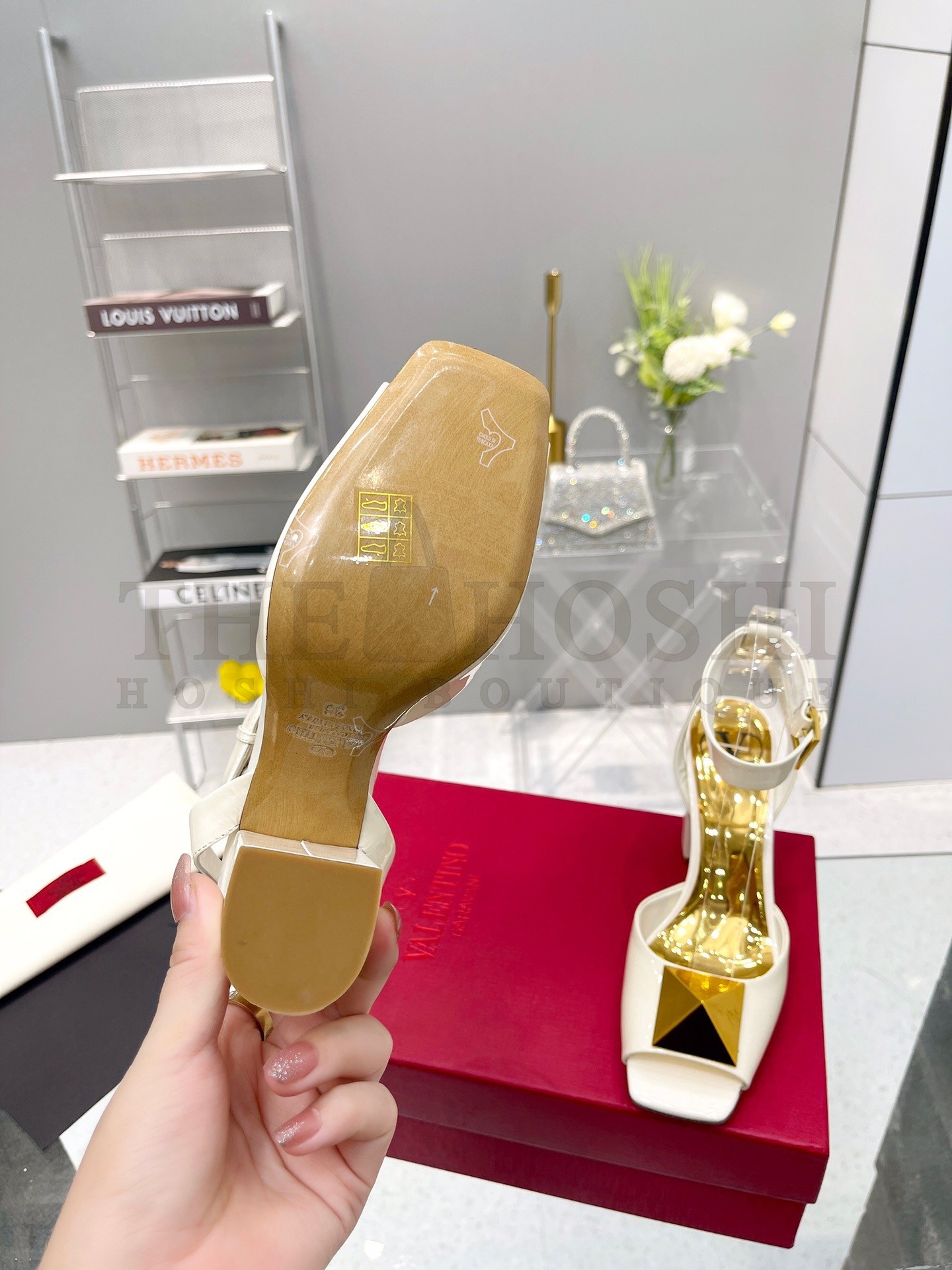 Va1e*ntin0 One Stud Sandals 90mm In White Calfskin Master Quality