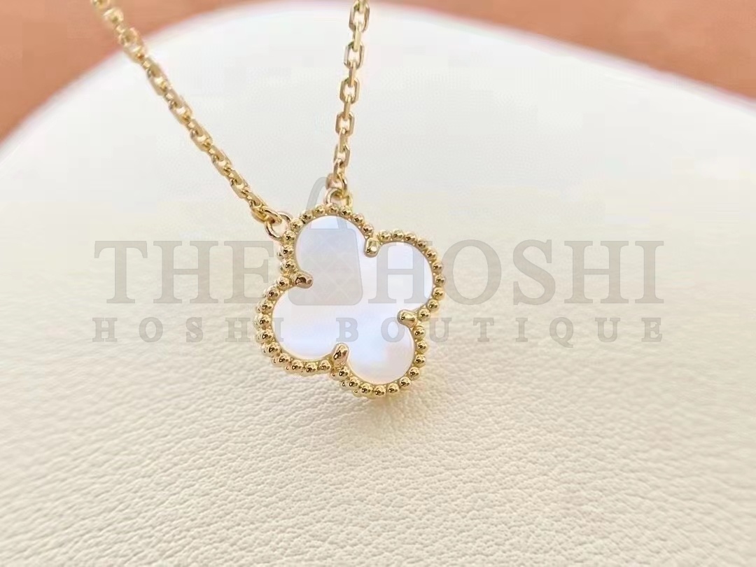 V*n Cl**f Necklace Dupe, Clover Necklace, Vintage Alhambra pendant Master Quality