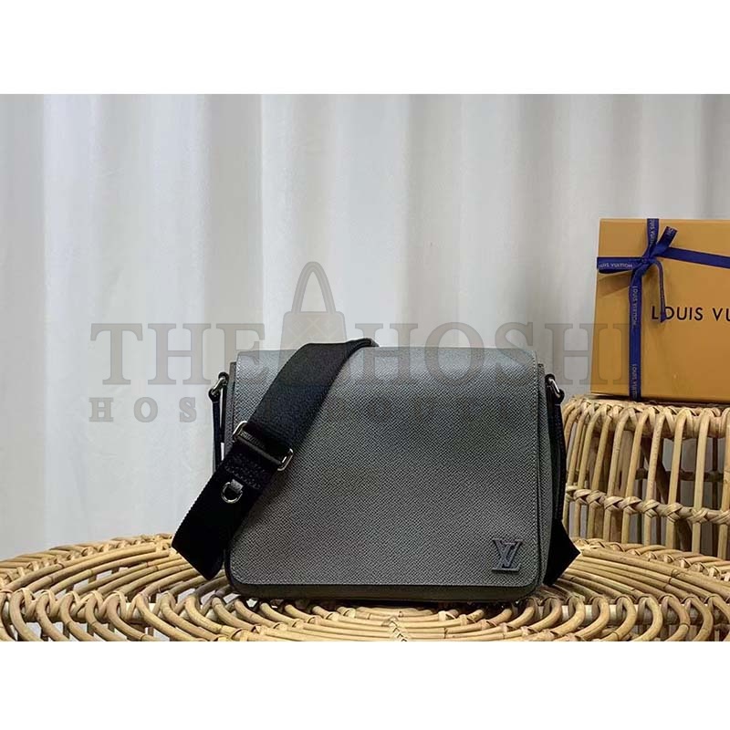 L0vis Vvtt0n LV Men District PM Bag Glacier Taiga Cowhide Leather Master Quality