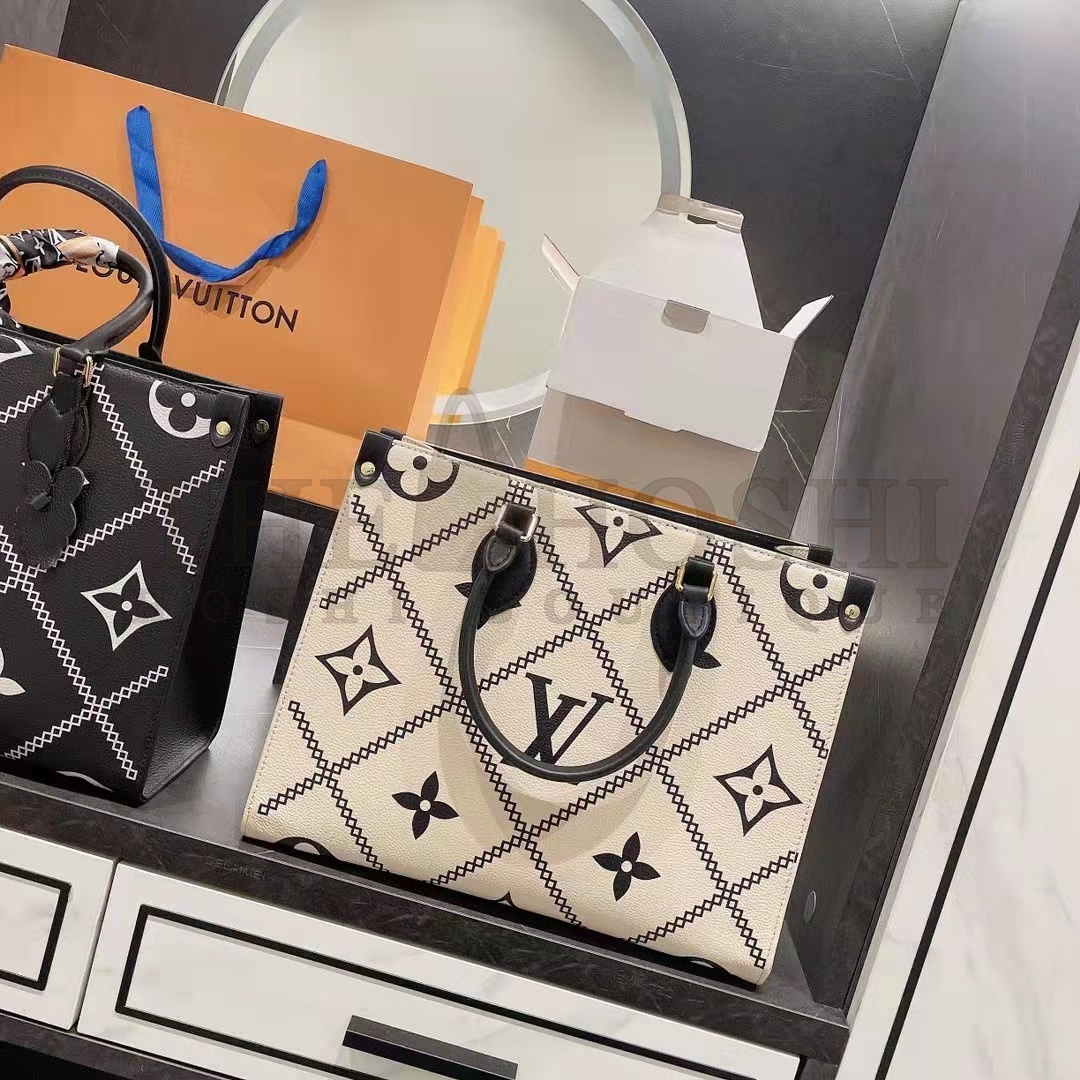 L0vis Vvtt0n LV Women OnTheGo MM Tote Bag Beige Embossed S*pple Grained Cowhide Master Quality