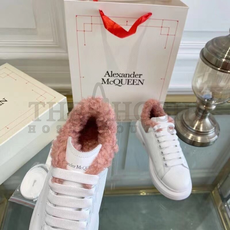 A1exa*der Mcqv*en Women