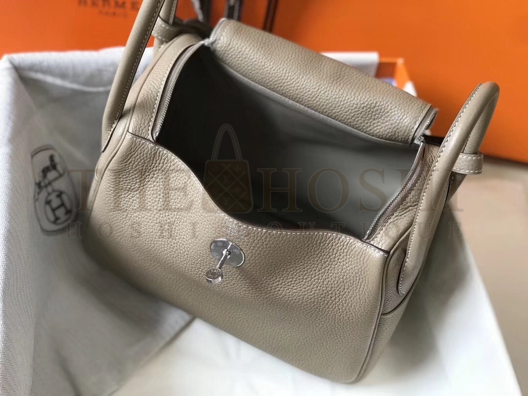H**me5 Lindy 26cm Bag In Gris Tourterelle Clemence With PHW Master Quality