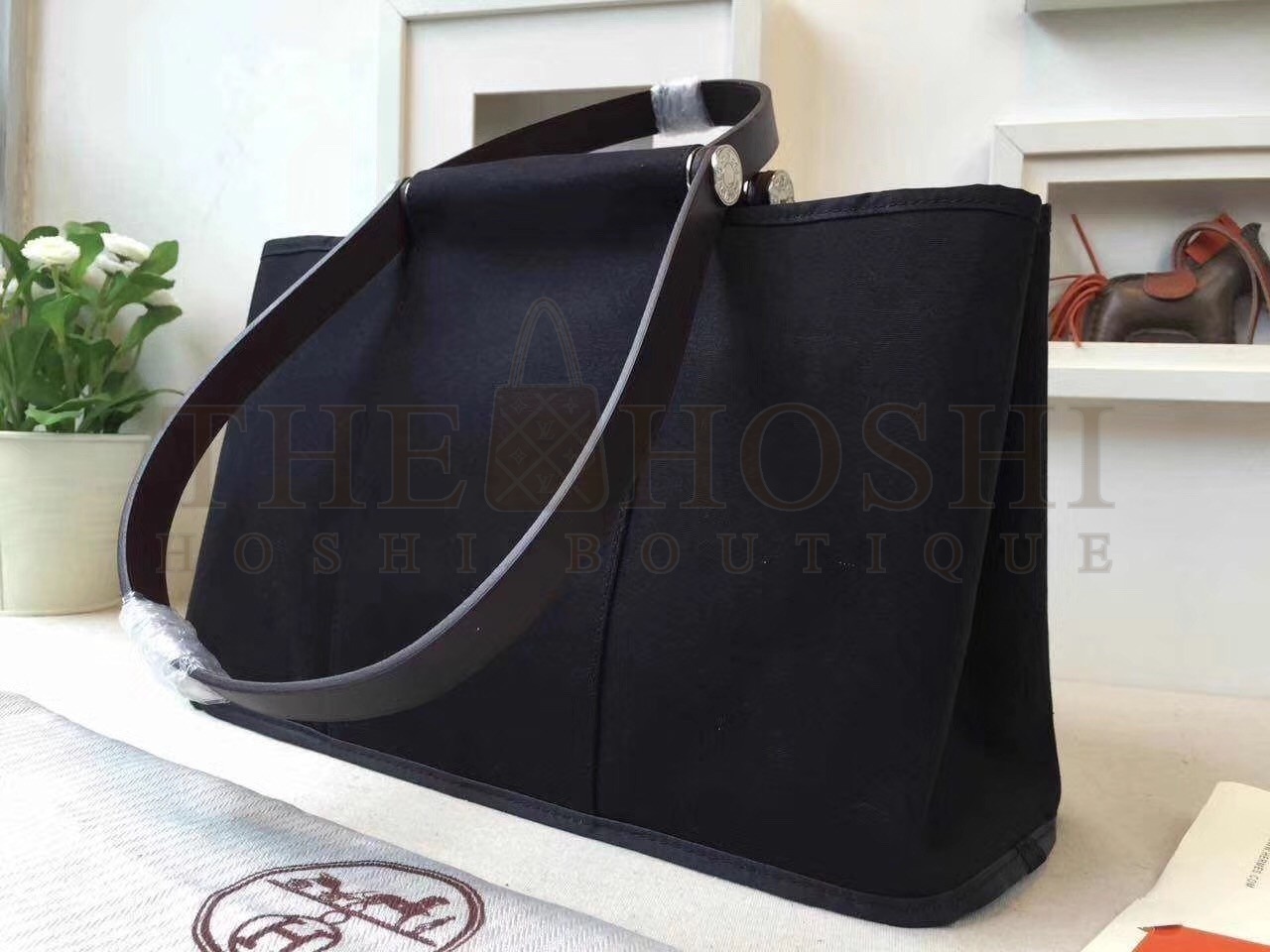 H**me5 Cabag Elan Bag In Black Canvas Master Quality