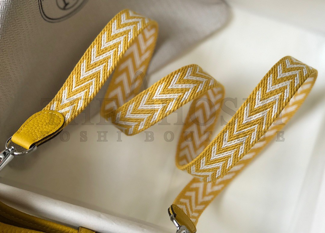 H**me5 Evelyne III Mini Bag In Yellow Clemence Leather Master Quality