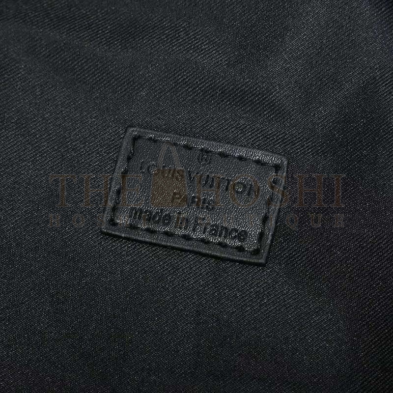 L0vis Vvtt0n LV Men Discovery Bumbag in Monogram Shadow Calf Leather-Black Master Quality