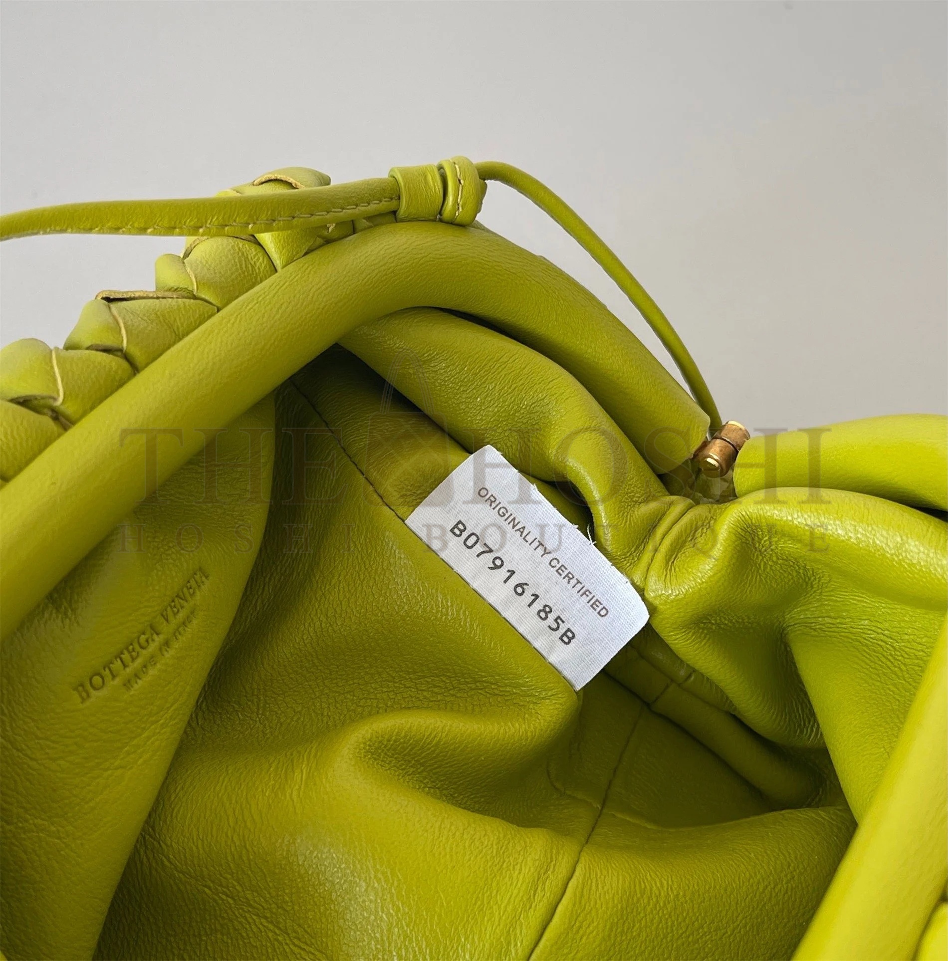 B0tt*ga Ven*ta Mini Pouch with Strap in Kiwi Intrecciato Lambskin Master Quality