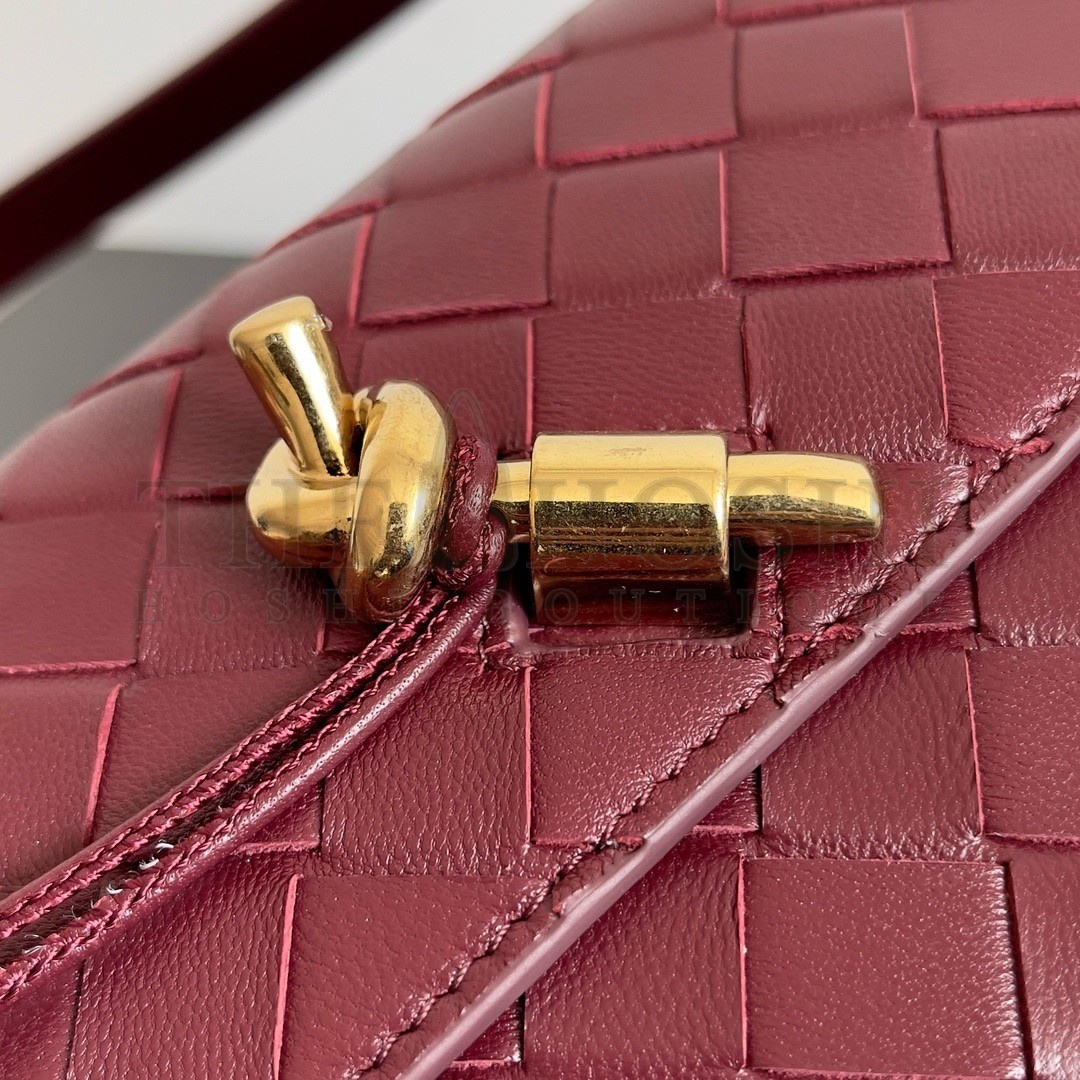 B0tt*ga Ven*ta Mini Andiamo Cross-Body Bag in Barolo Intrecciato Lambskin Master Quality