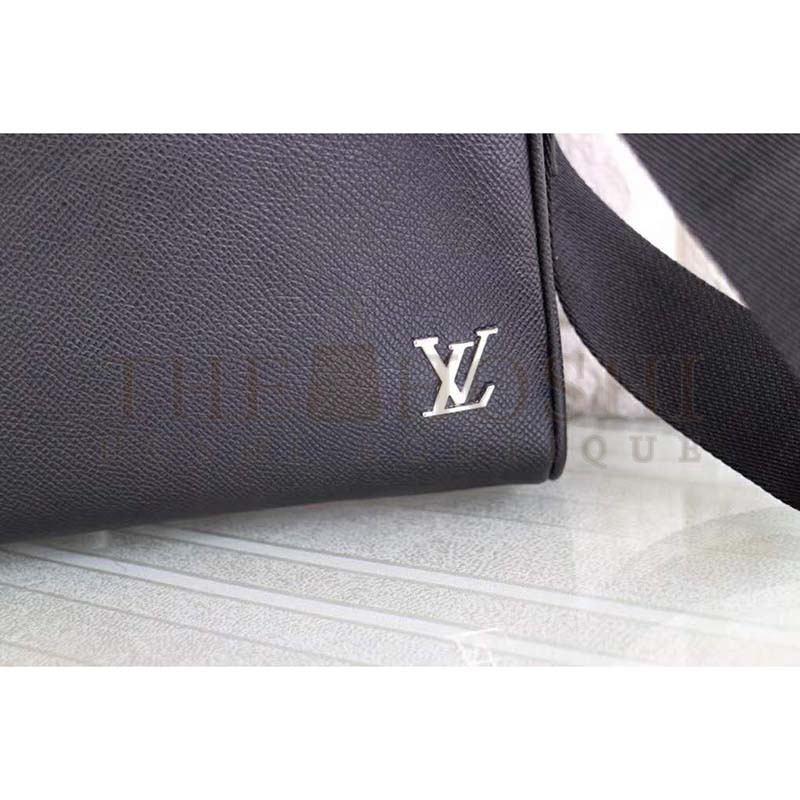 L0vis Vvtt0n LV Men Alex Messenger BB Taiga Cowhide Leather Master Quality