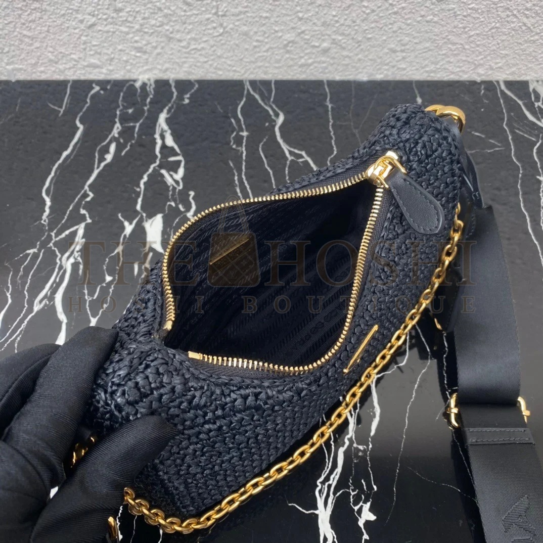 Pra*a Re-Edition 2005 Shoulder Bag In Black Raffia Master Quality