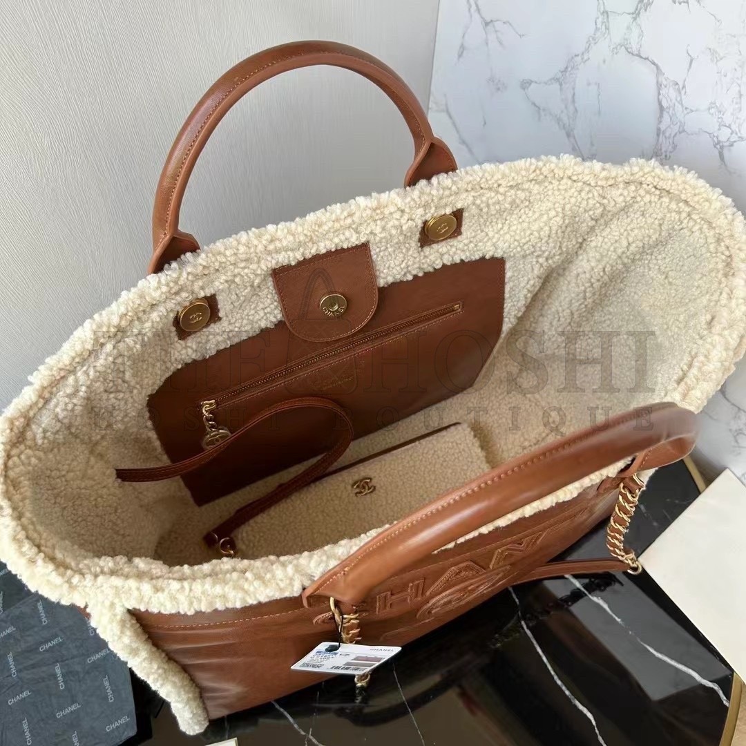 Ch**el  24k Teddy bear shearing  box Shop LARGE SHOPPING BAG 40*13*33cm Master Quality