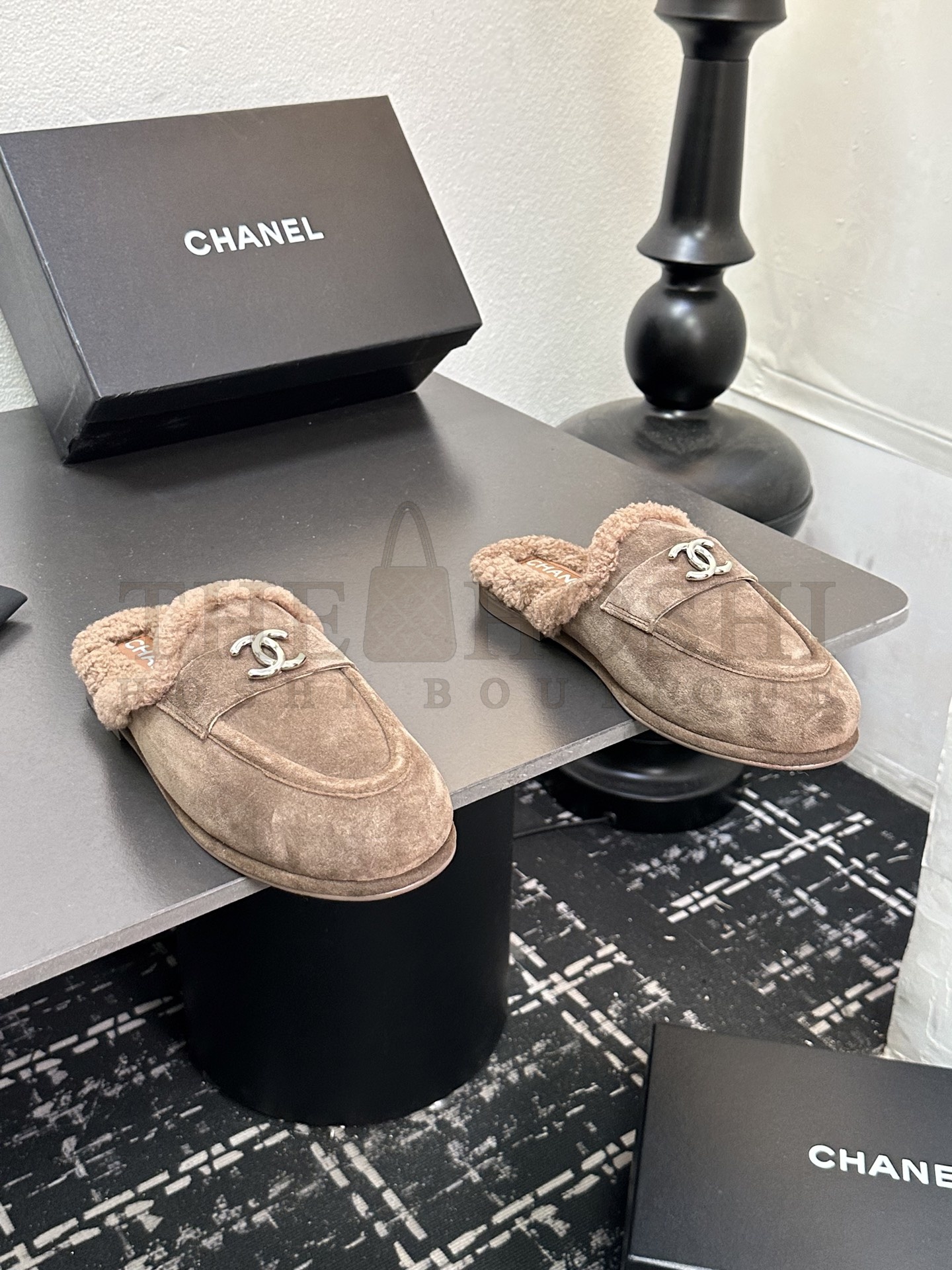 Ch**el CH 25K Fur Mule Slippers Suede Leather Shearling Lined 35-41 Master Quality