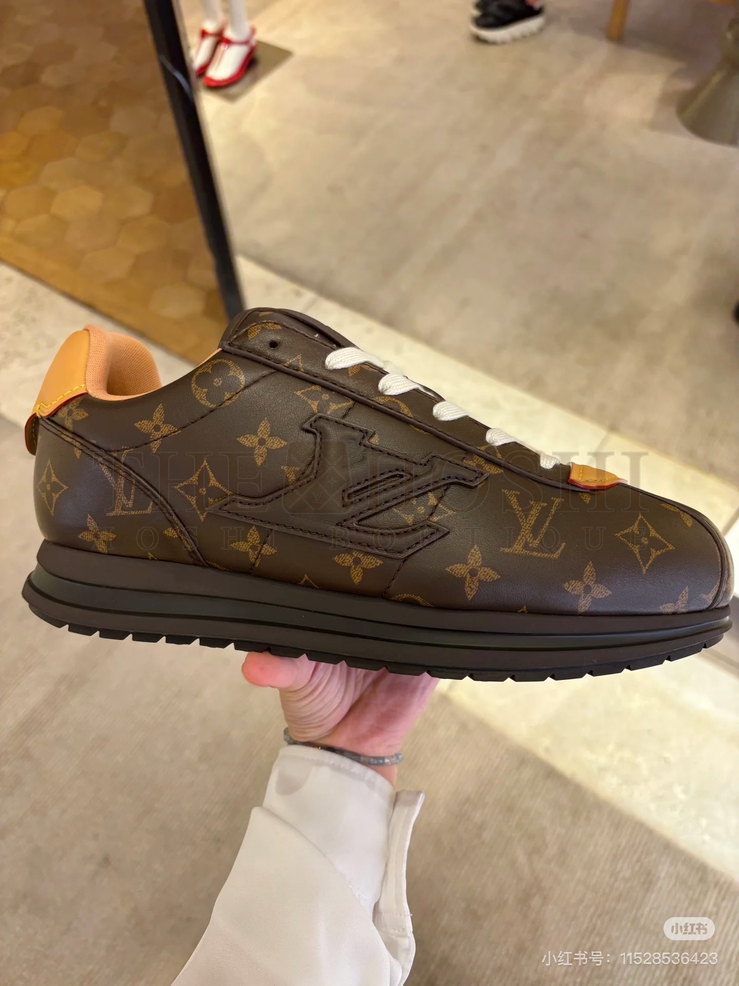 L0vis Vvtt0n LV x Nigo Butterscotch FW25 Monogram Calfskin Sneakers 35-45 Master Quality