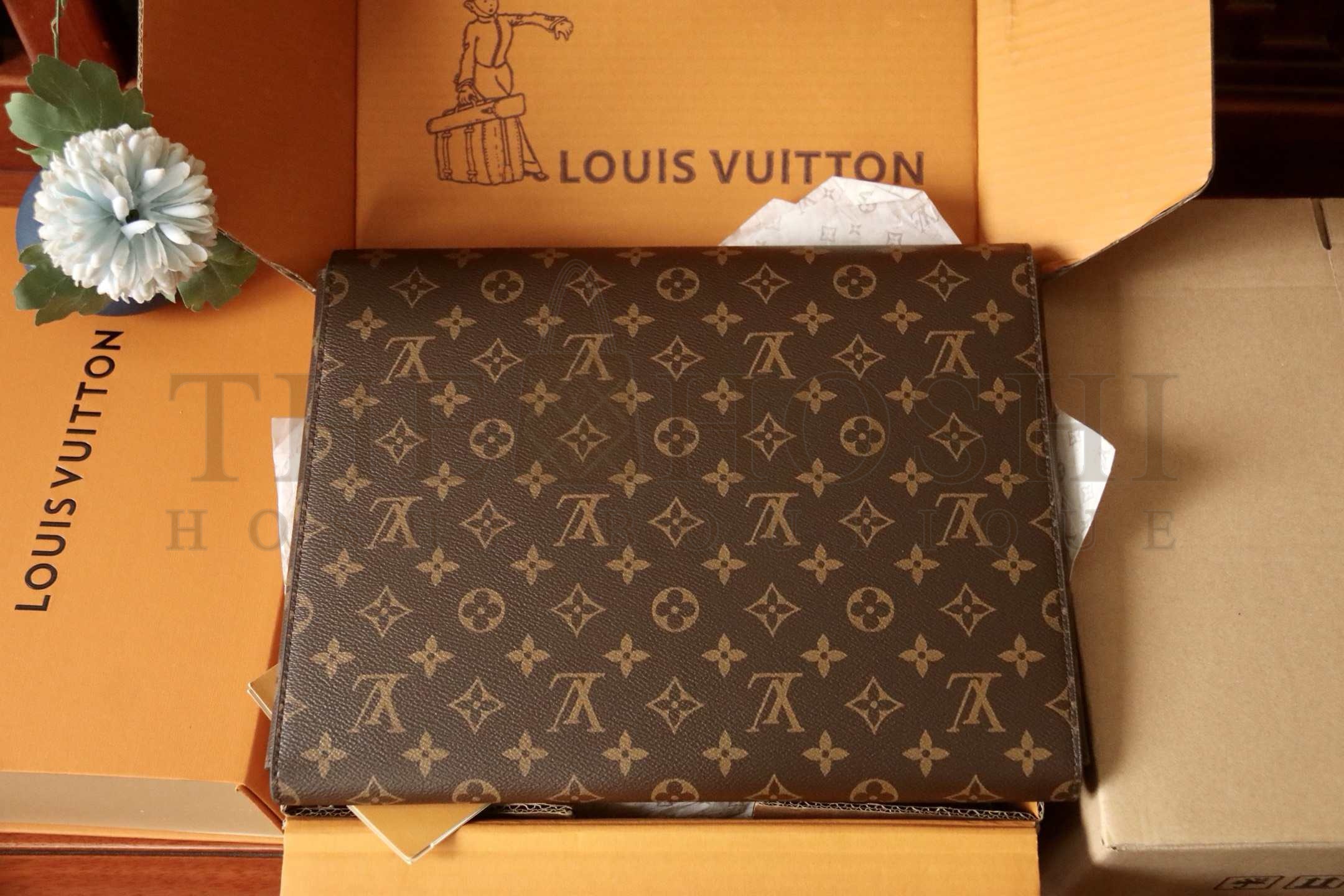 L0vis Vvtt0n LV Monogram Canvas Mark S-Lock Envelope Document Clutch Brown Master Quality