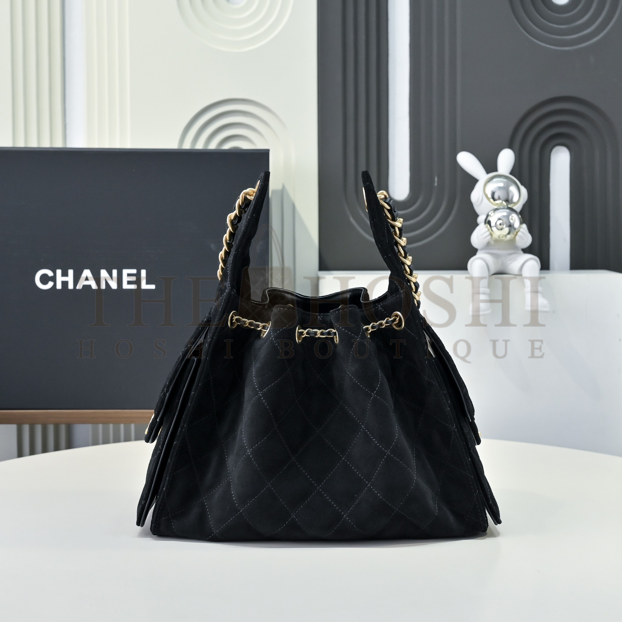 Ch**el 25C Hobo AS52931 Hobo Drawstring Bag Black Sude Leather with Gold Chain 30x26x14CM Master Quality