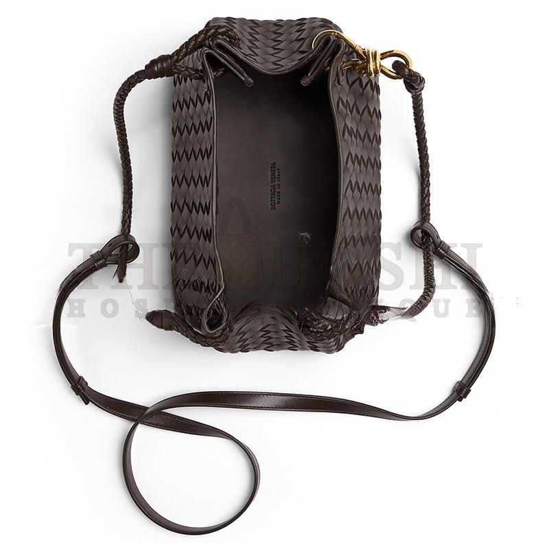 B0tt*ga Ven*ta PARACHUTE 835921VCPPT2190 (29.5*18.5*17.5cm) Master Quality