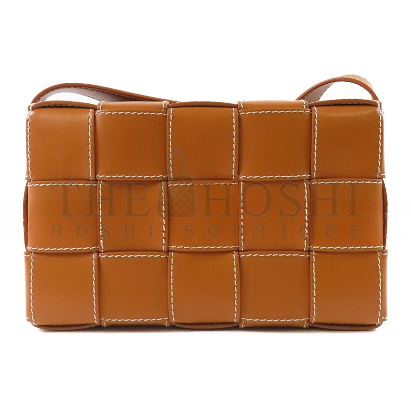 B0tt*ga Ven*ta LAMBSKIN LEATHER CASSETTE SHOULDER BAG WITH SILVER BUCKLE (23*14*5cm) Master Quality