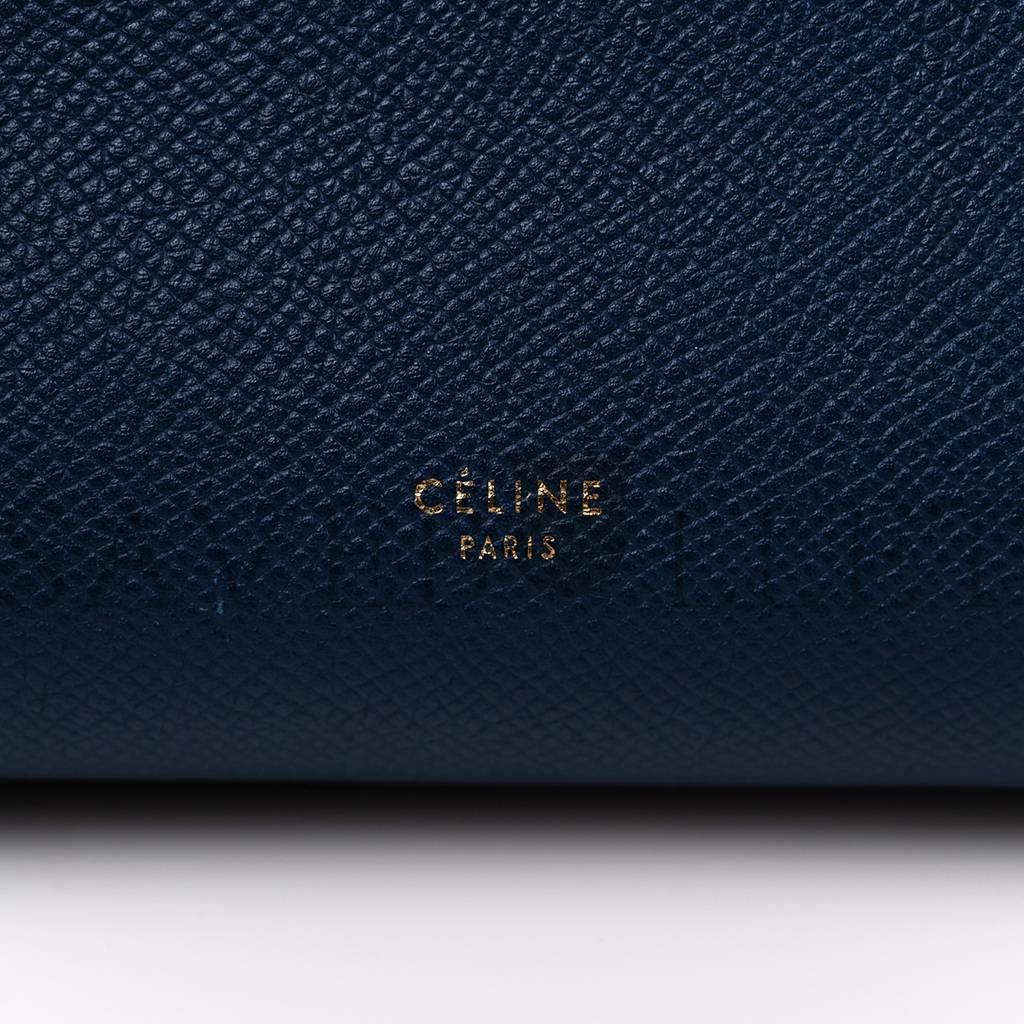 Ce1i*e GRAINED CALFSKIN MINI BELT BAG DEEPSEA (28*23*17cm) Master Quality
